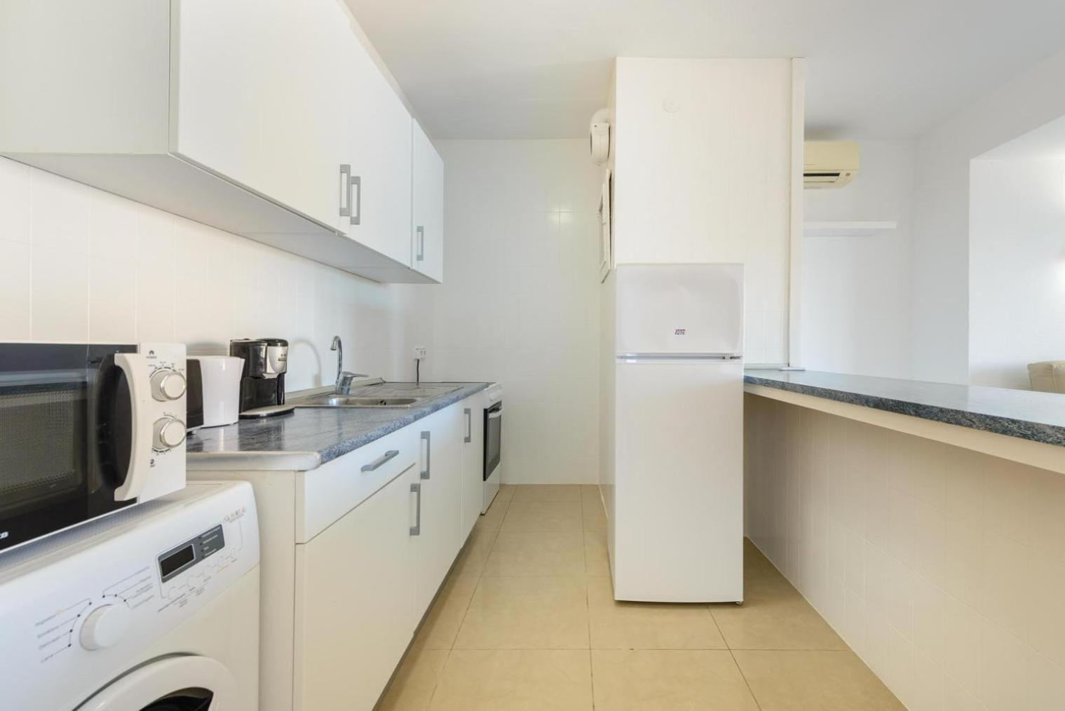 Jacaranda Apartments & Studios Эс-Кана Номер фото