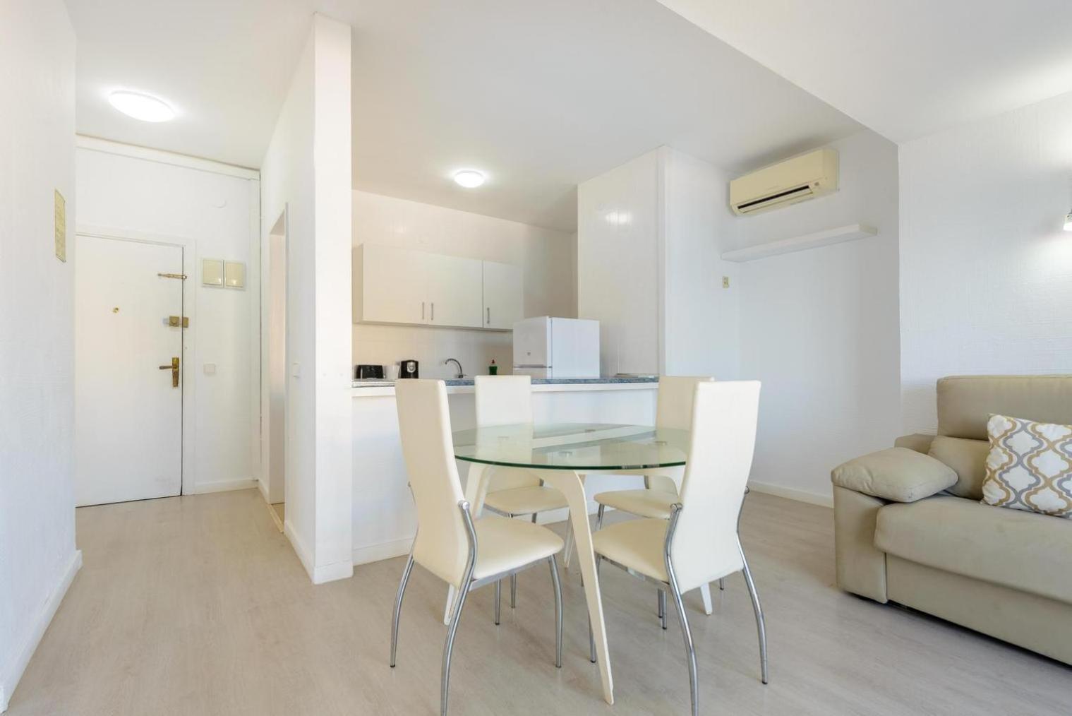 Jacaranda Apartments & Studios Эс-Кана Номер фото