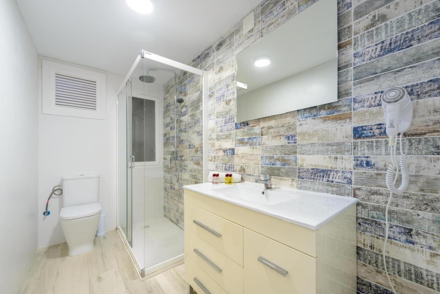 Jacaranda Apartments & Studios Эс-Кана Номер фото