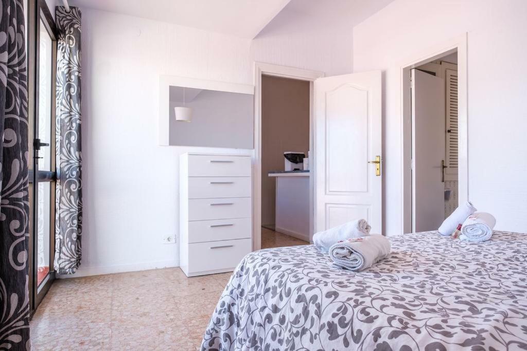 Jacaranda Apartments & Studios Эс-Кана Экстерьер фото